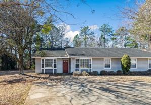 1062 Northpointe Cir - Photo 1 of 1