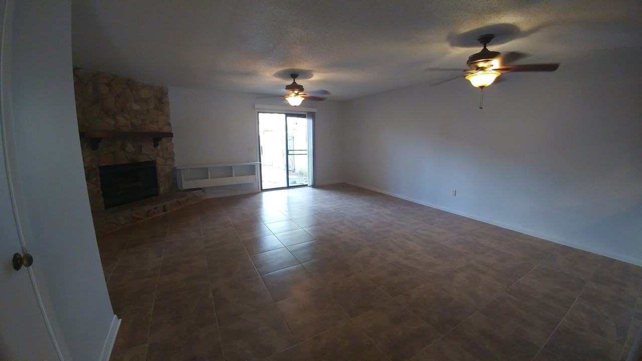 4317 Windergate Ct - Photo 6 of 32