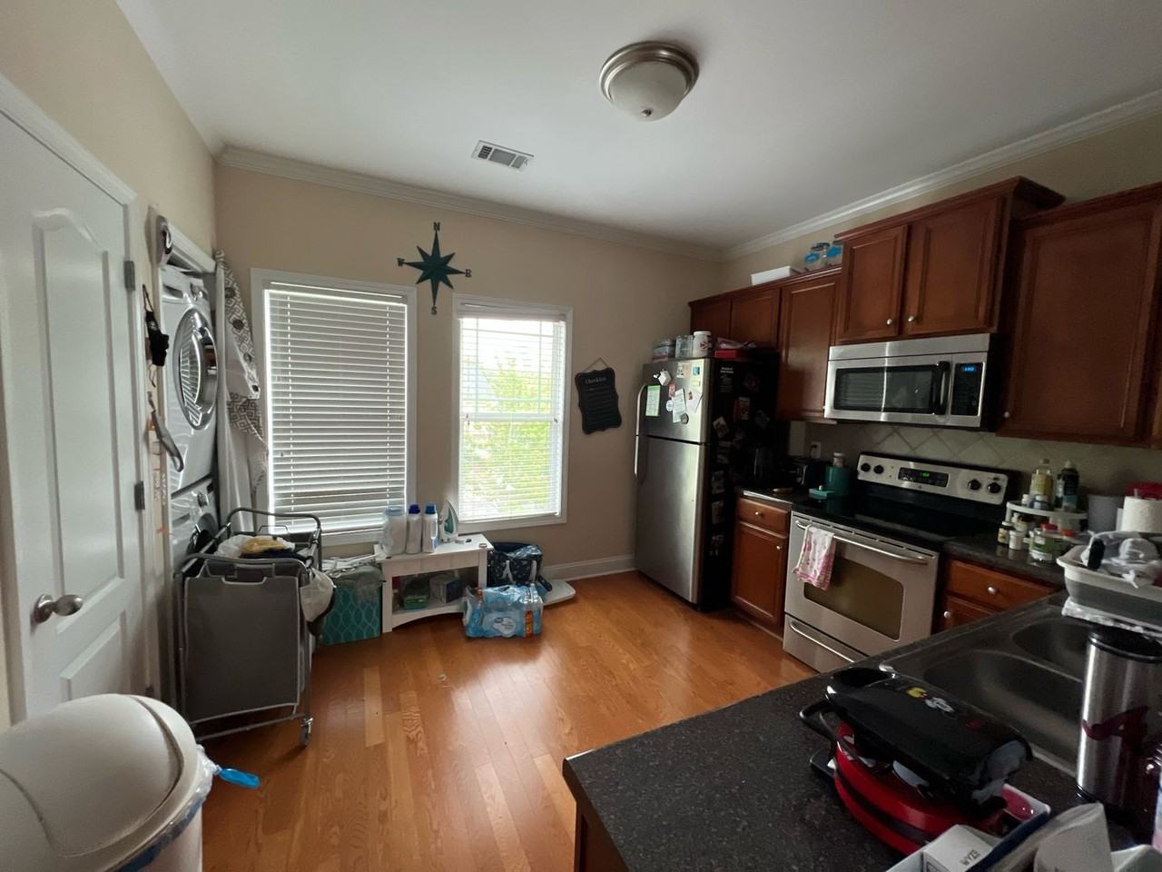 381 Whitehall Rd - Photo 3 of 12