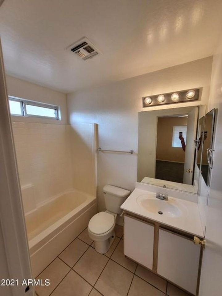 11929 W Larkspur Rd - Photo 3 of 12