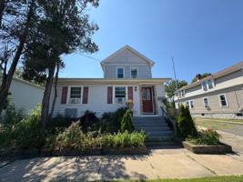 featured image of 108 Oxonia Ave