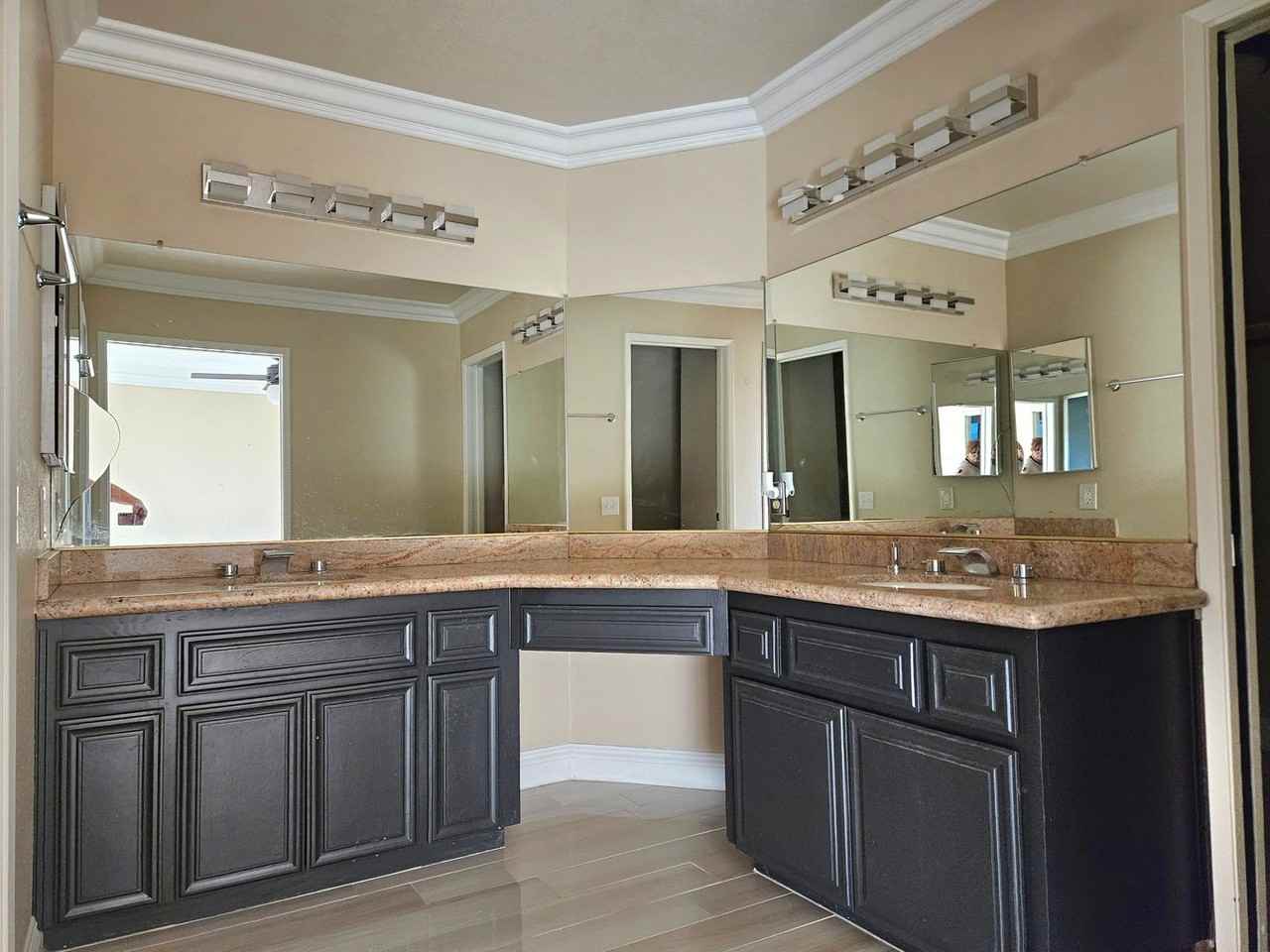 13316 Makai Ct - Photo 6 of 17