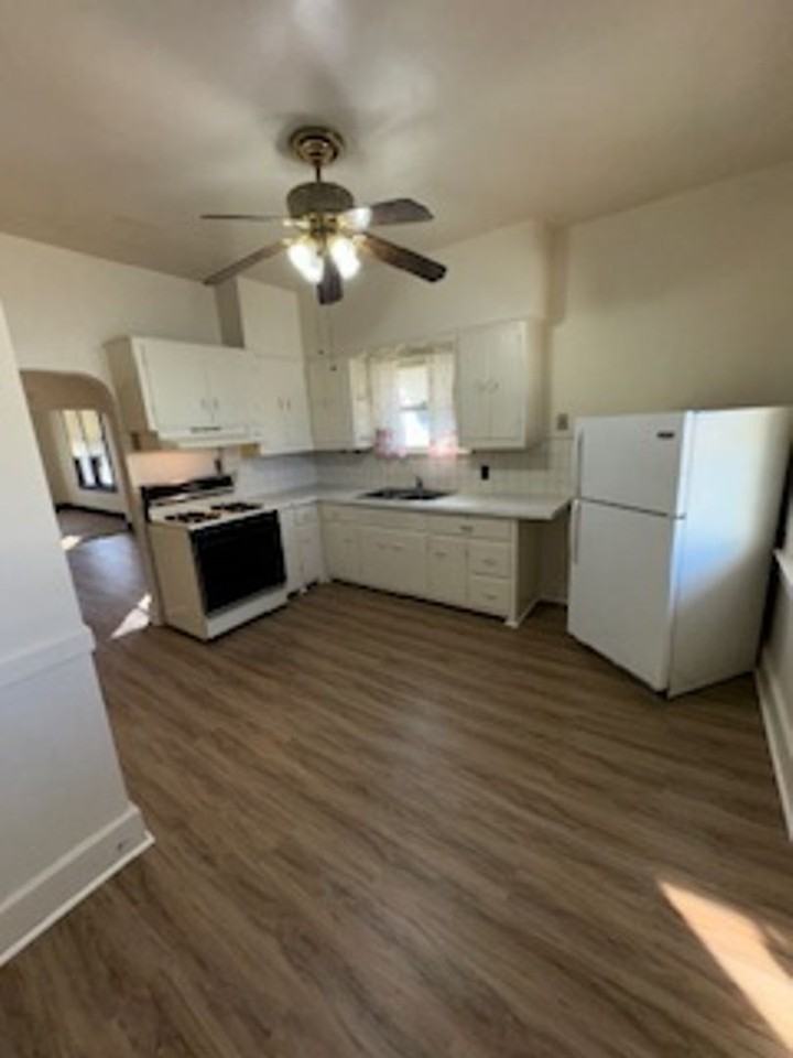 804 E Virginia St - Photo 5 of 8