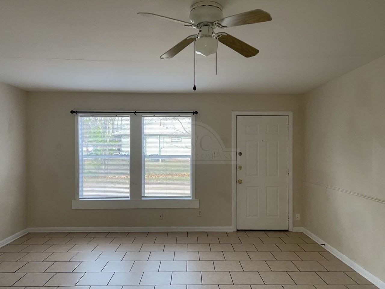 1807 Poage Ave - Photo 3 of 18