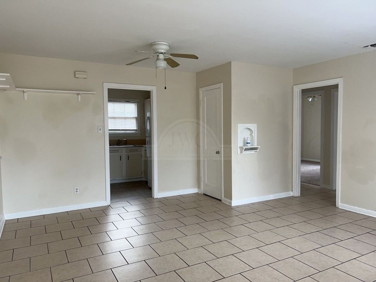 1807 Poage Ave - Photo 4 of 18