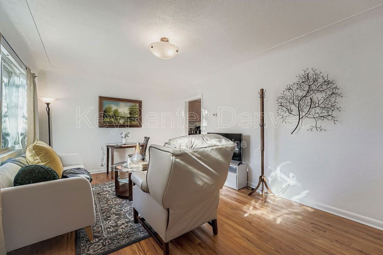 2928 N Milwaukee St - Photo 3 of 17