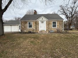 featured image of 1340 E 55th St