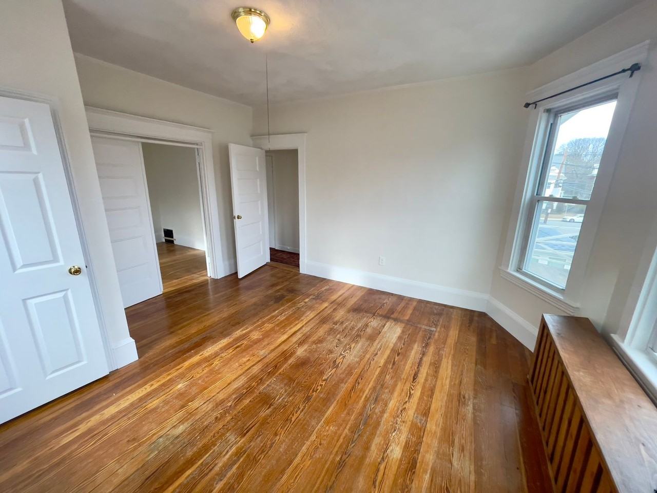 80 Fairbanks St - Photo 4 of 19