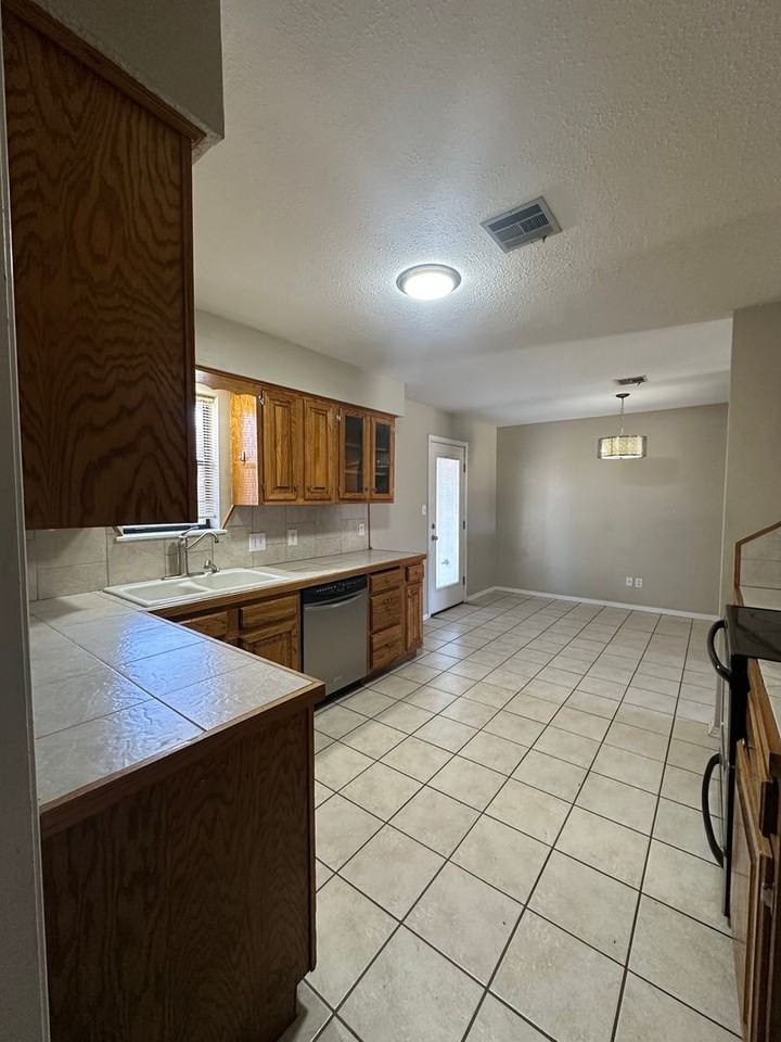 8509 Meadow Dr - Photo 7 of 22