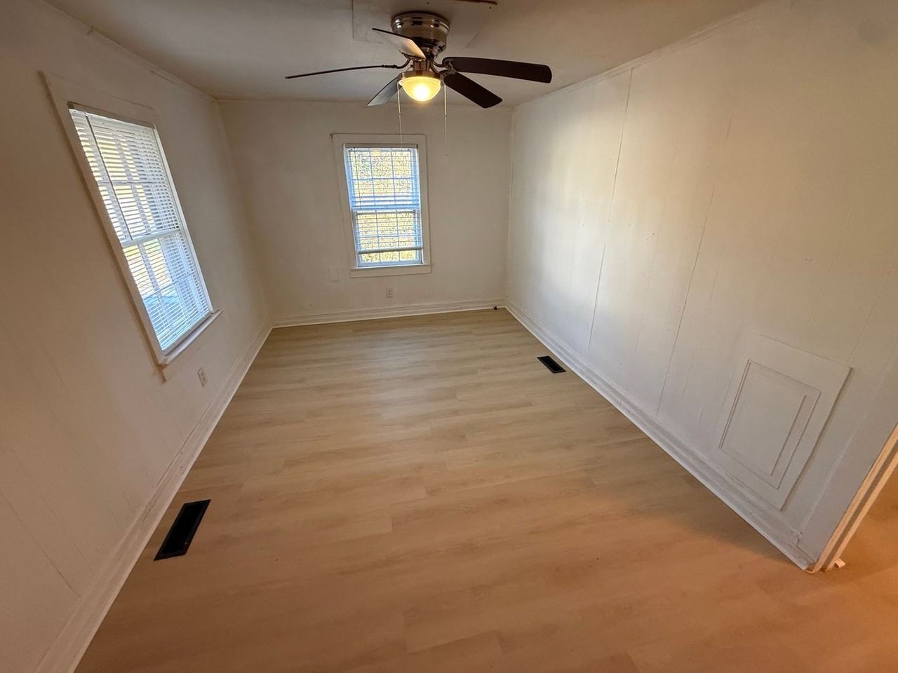 524 Hardwick Ave - Photo 2 of 11