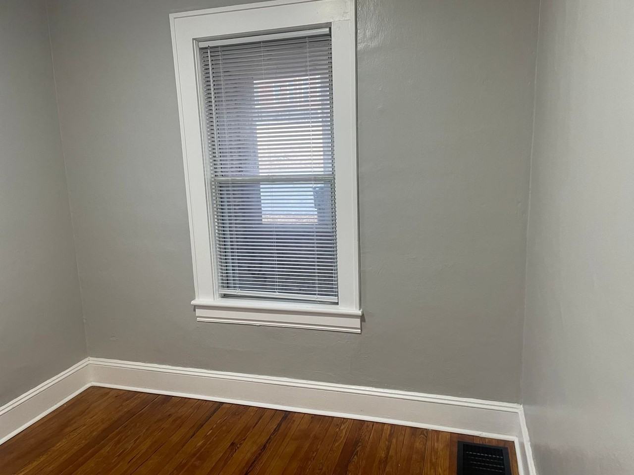 2915 Mount Pleasant Blvd - Photo 4 of 18