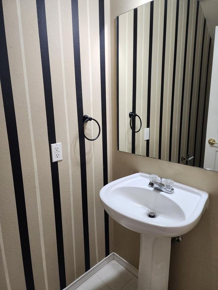 13019 158th Street Ct E - Photo 3 of 24