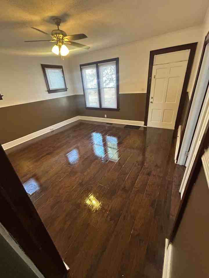 819 Covert Ave - Photo 3 of 7