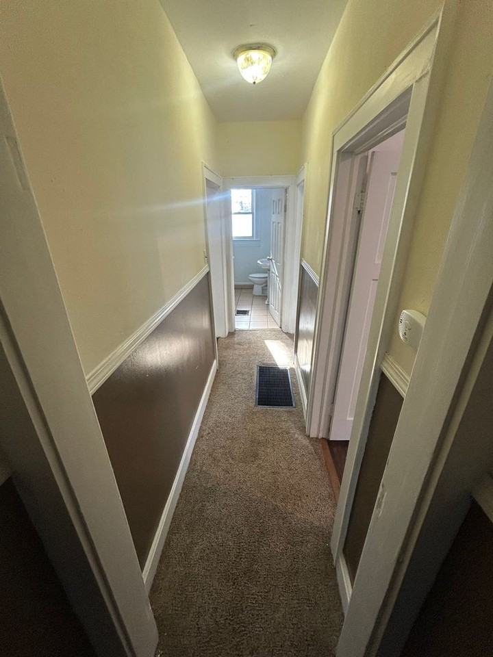 819 Covert Ave - Photo 4 of 7