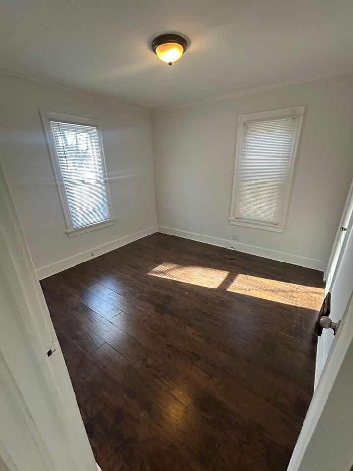 819 Covert Ave - Photo 7 of 7