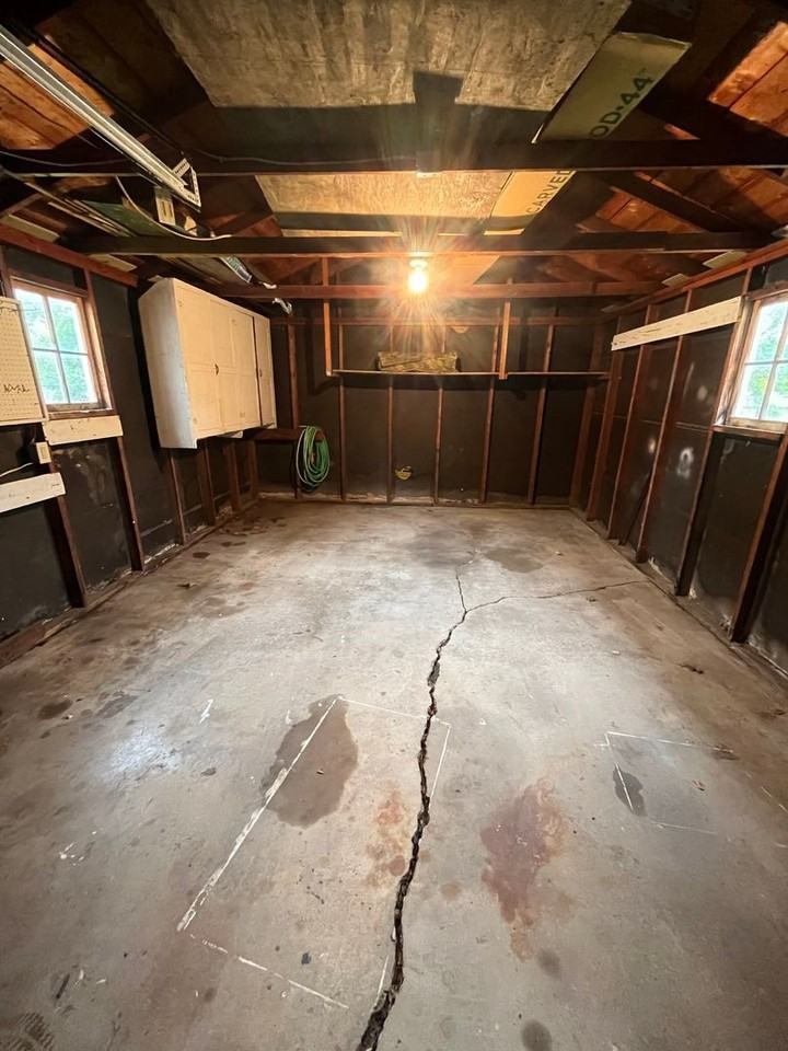 1612 S Frederick Dr - Photo 3 of 21