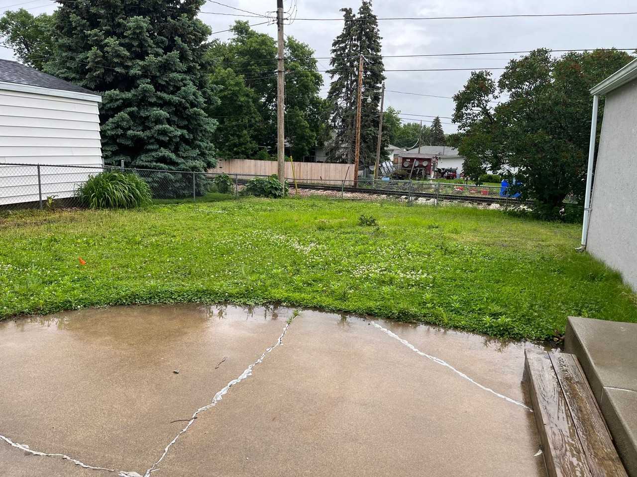 1612 S Frederick Dr - Photo 4 of 21