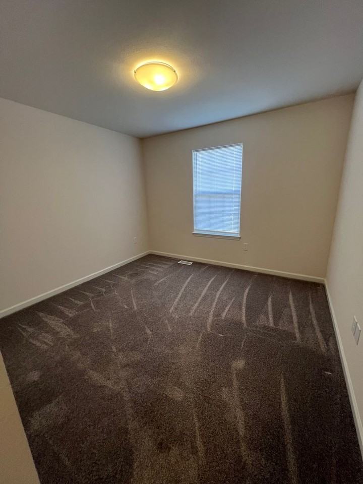 1850 Sunset Rdg - Photo 4 of 9