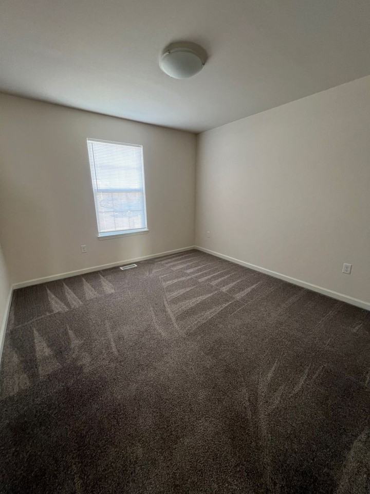 1850 Sunset Rdg - Photo 5 of 9