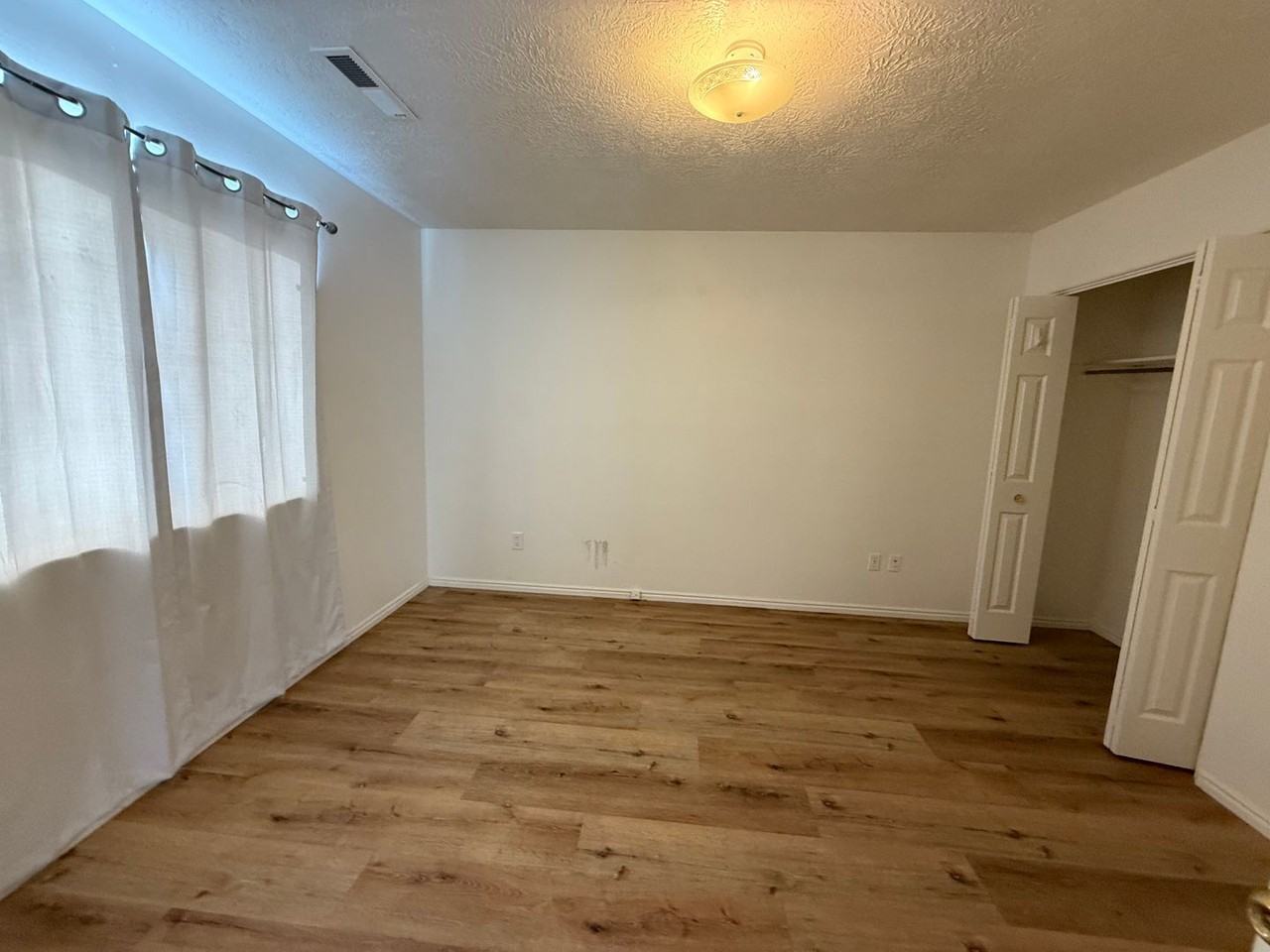 2655 E 620 N - Photo 6 of 9