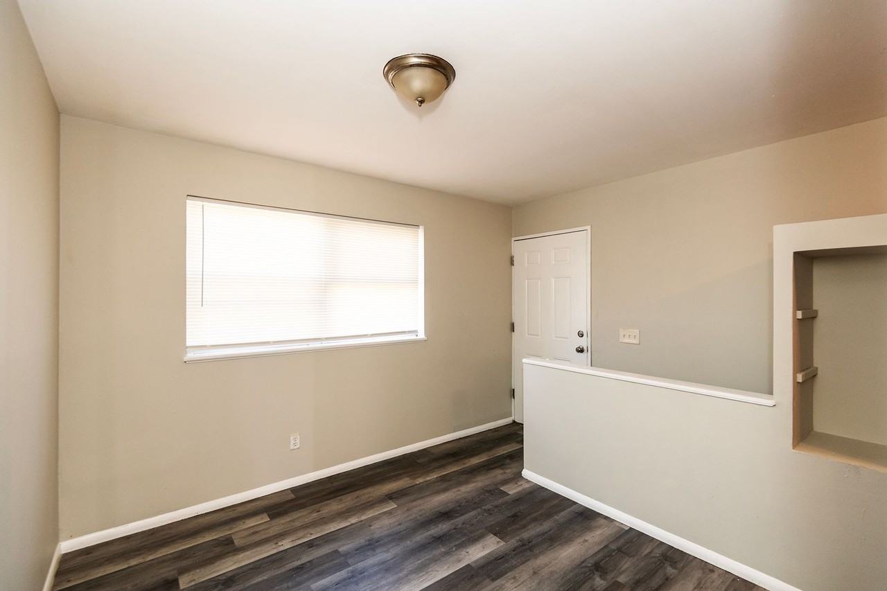 2267 Heritage Dr - Photo 5 of 23