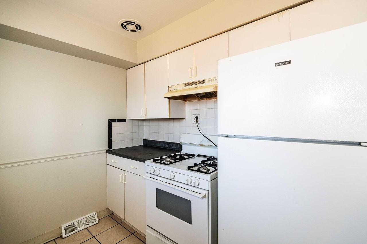 10053 Lilac Ave - Photo 7 of 19