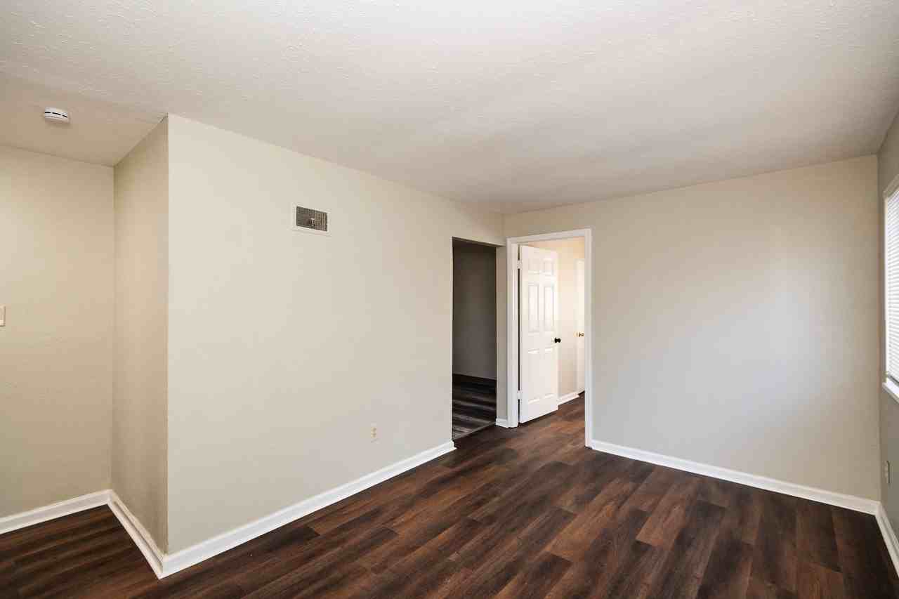 10340 Lord Dr - Photo 3 of 21