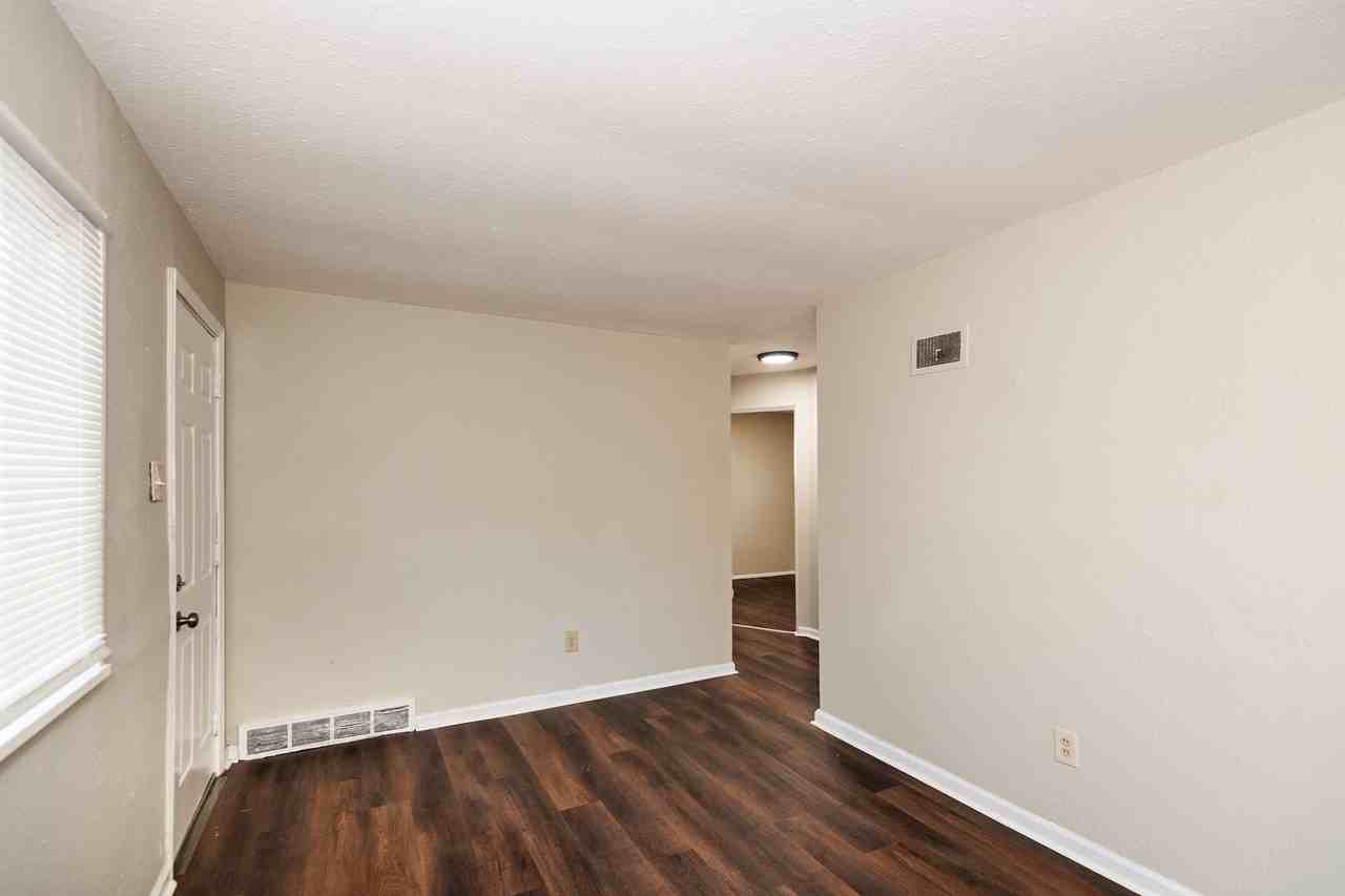 10340 Lord Dr - Photo 4 of 21