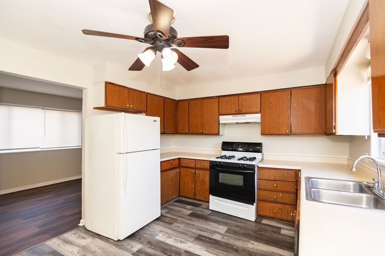 10340 Lord Dr - Photo 7 of 21