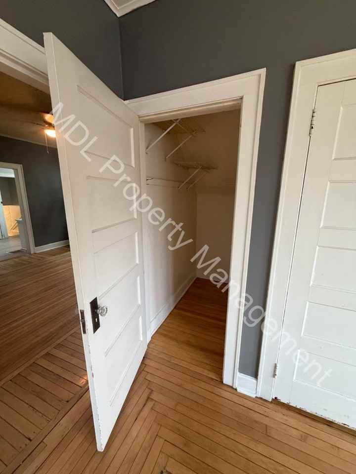 1110 Court St - Photo 5 of 10