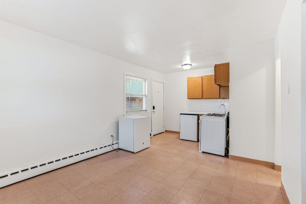 1171/1173 Raymond Avenue - Photo 6 of 10