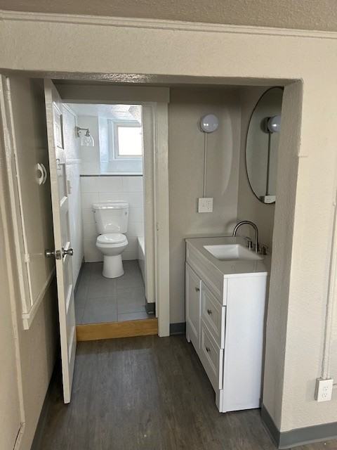 1518 7th Ave #B - Photo 3 of 12