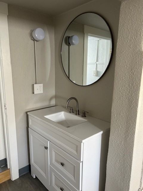 1518 7th Ave #B - Photo 3 of 12