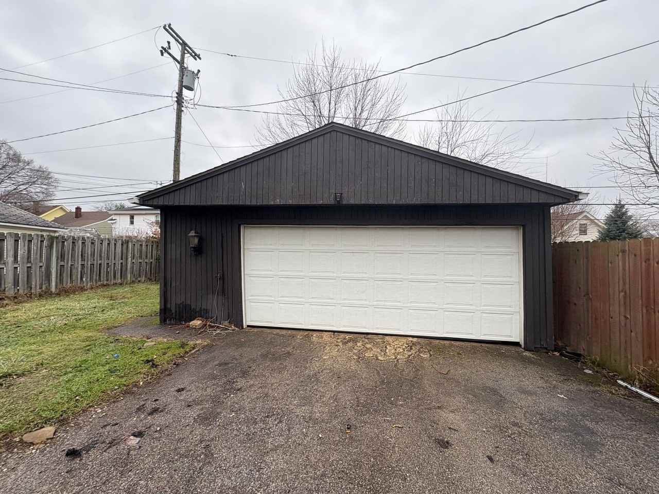 4711 Rockwood Rd - Photo 5 of 11