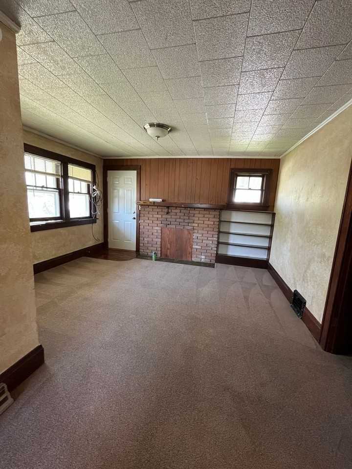 2521 Iowa - Photo 6 of 16