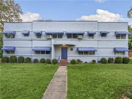 featured image of 208 E Graham St #1