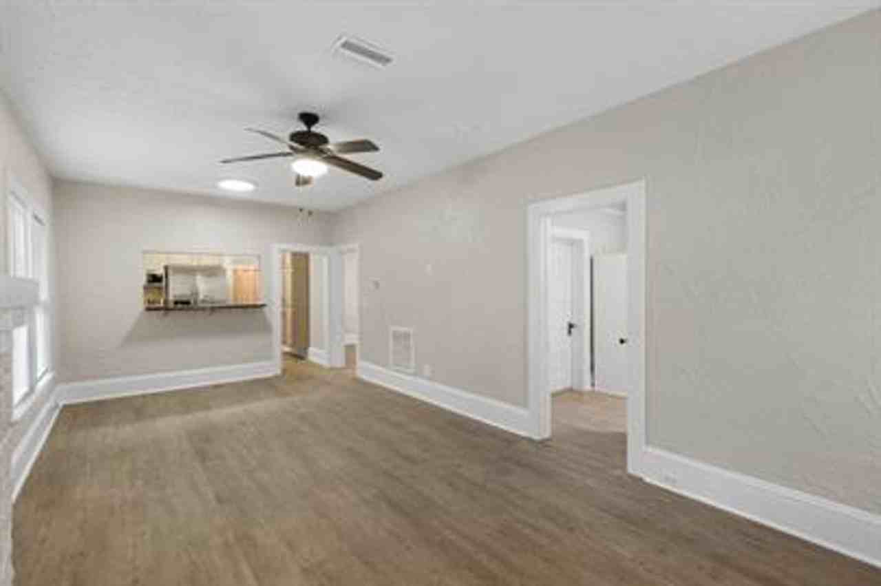 916 Washington Ave - Photo 6 of 25