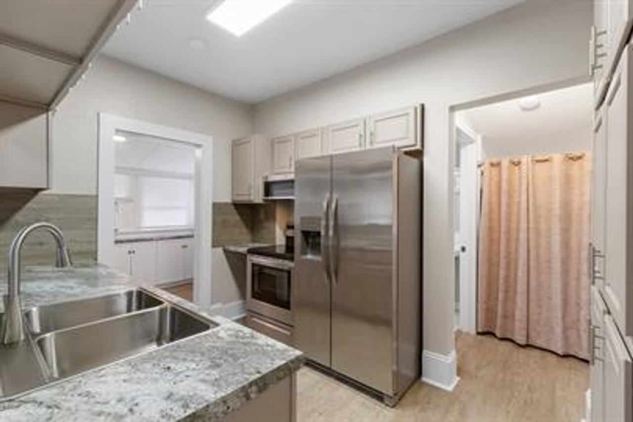 916 Washington Ave - Photo 7 of 25