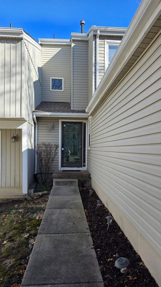 8542 W 108th Pl - Photo 2 of 33