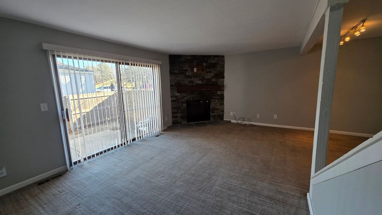 8542 W 108th Pl - Photo 5 of 33