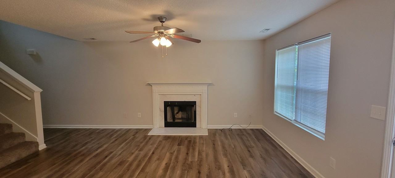 304 Willow Way - Photo 3 of 16