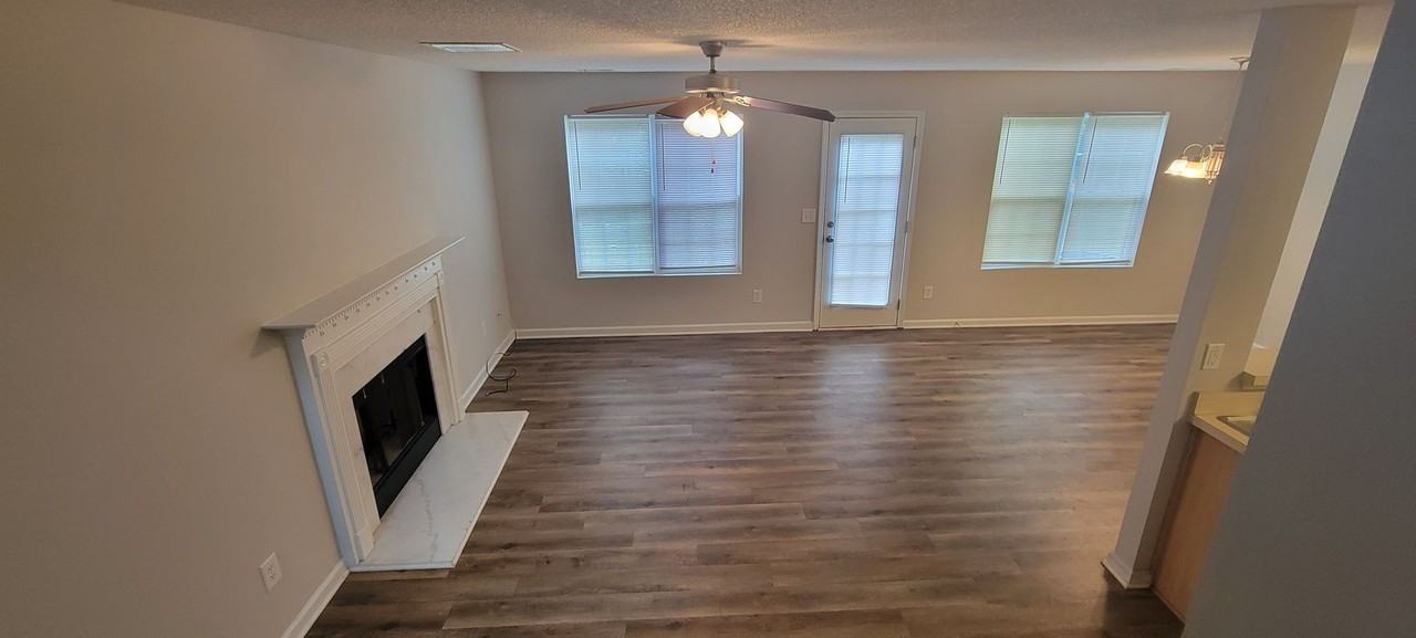 304 Willow Way - Photo 4 of 16