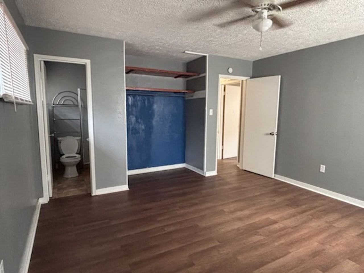 1670 Kentwood Dr - Photo 6 of 9