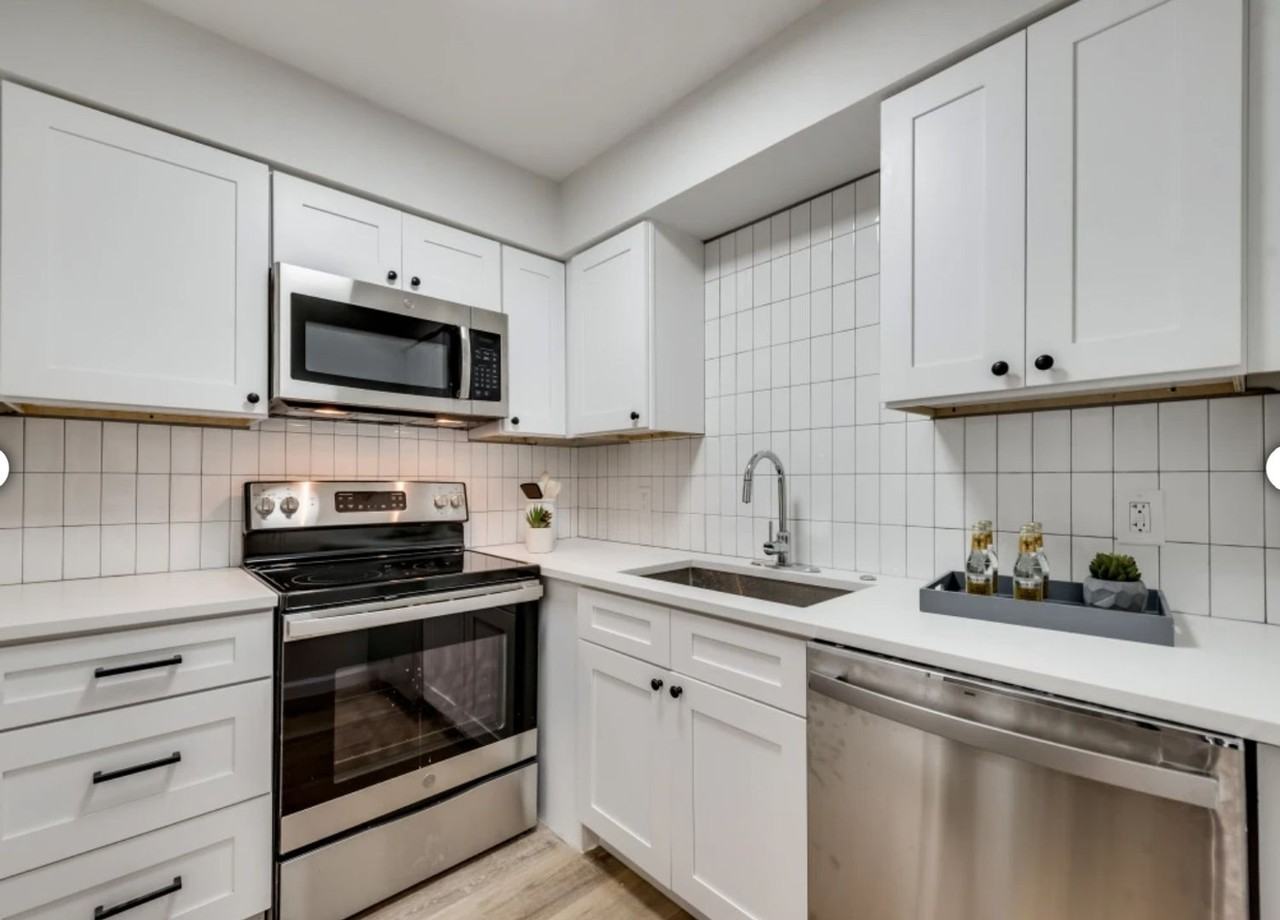 Bravo Apartments - Photo 4 of 11