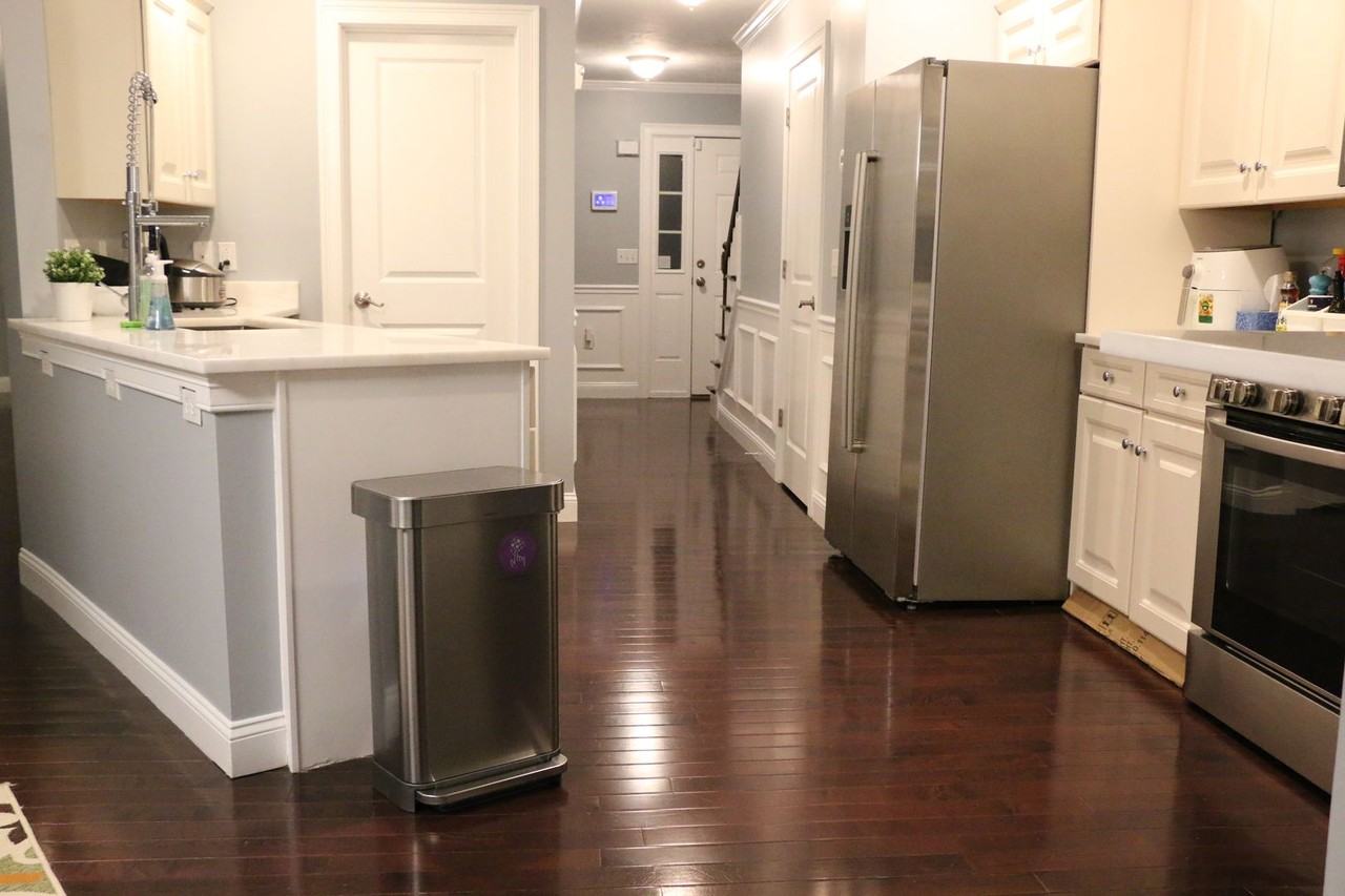 504 Sea St - Photo 3 of 18