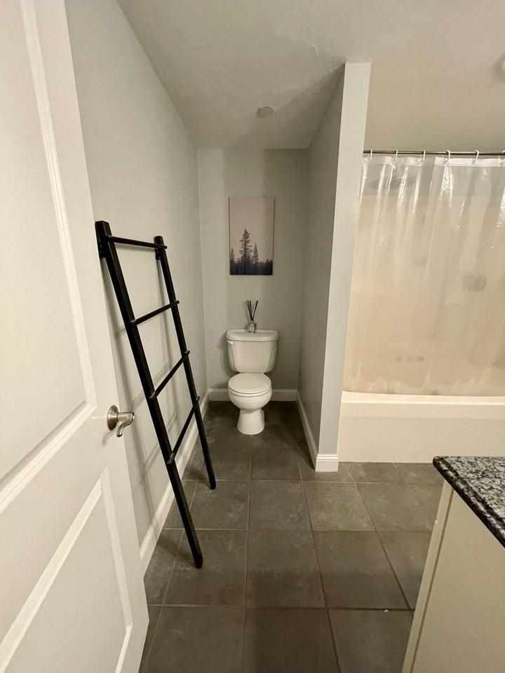 504 Sea St - Photo 7 of 18