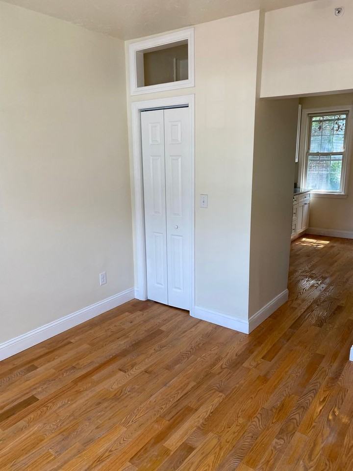 83 Bolton St - Photo 5 of 9