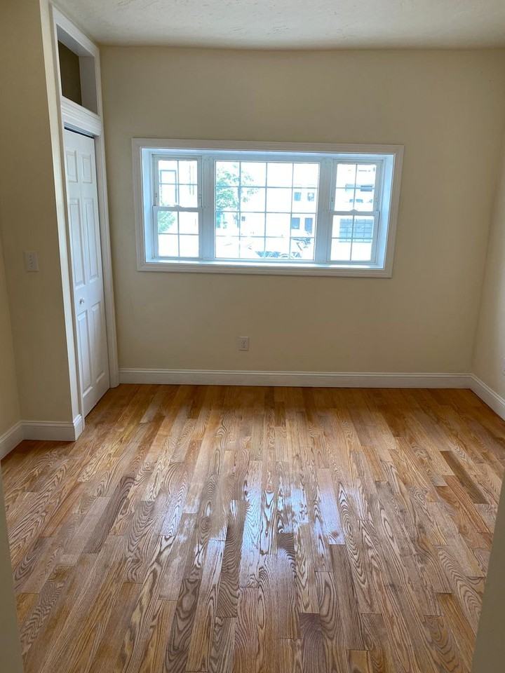 83 Bolton St - Photo 7 of 9