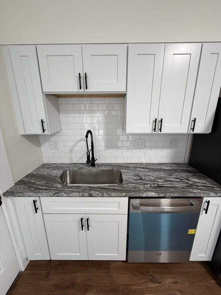 425 Hanford St - Photo 7 of 16