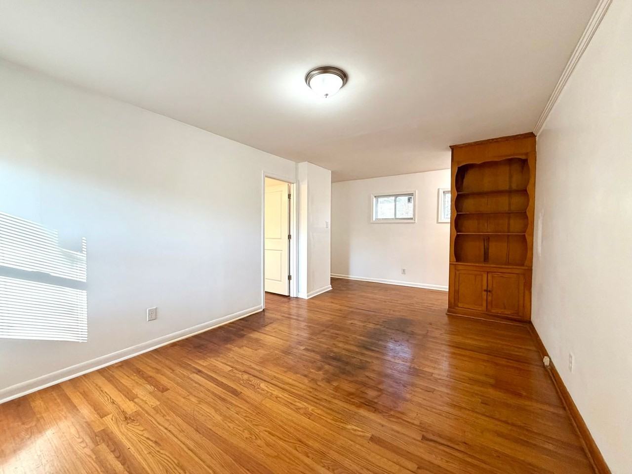 887 Elwood Dr - Photo 5 of 32